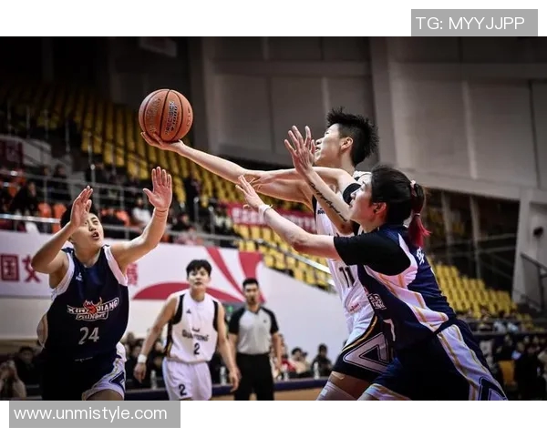 2018年12月19日辽宁队与青岛队激战正酣精彩瞬间回顾与赛后分析