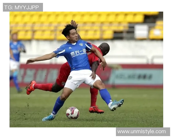 中甲联赛精彩对决泰州队迎战北体大球队全力争胜展现竞技风采