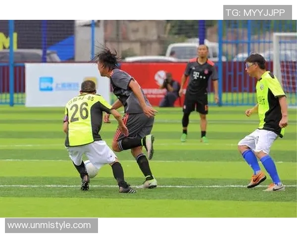 帕兴青年与列夫林的激烈对决展现足球魅力与青春激情的完美结合